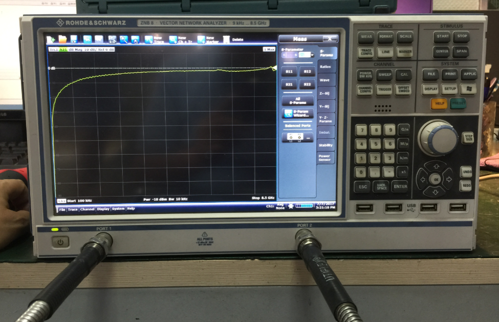 罗德与施瓦茨ZNB8矢量网络分析仪S11迹线异常维修案例